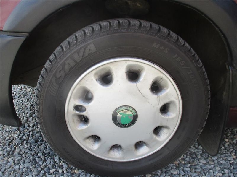 Škoda Felicia 1,3 GLXi, 50kW, + 4x pneu, - fotka 15 z 18
