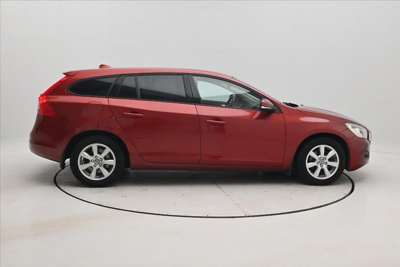 Volvo V60 1,6 D2 84 kW Manuál Kinetic - fotka 4 z 29