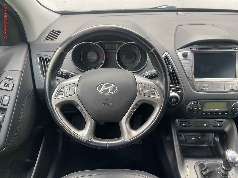 Hyundai ix35 (2015) 2.0CRDi 4WD, Style, navi, TZ - fotka 11 z 18