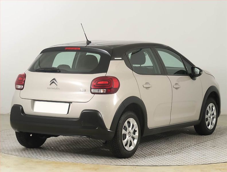 Citroën C3 (2021) 1.2 PureTech, ČR,1.maj - fotka 5 z 15
