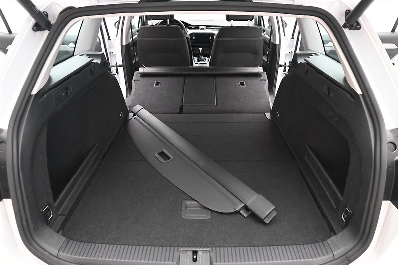 Volkswagen Passat 2,0 TDI 110 kW DSG Business Zá - fotka 11 z 33