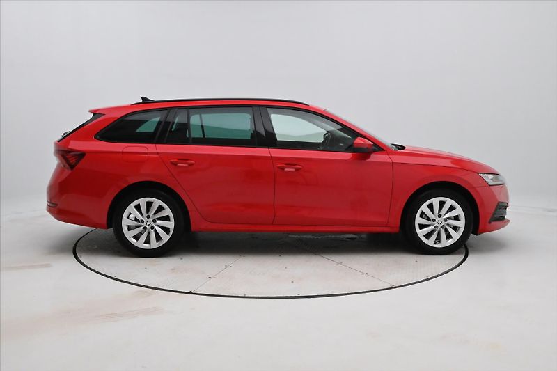Škoda Octavia 2,0 110kW DSG Ambition Záruka - fotka 4 z 30