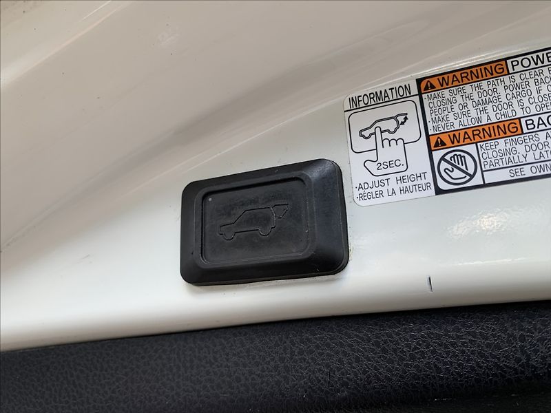 Toyota RAV4 2,2 D-4D AWD,ČR - fotka 25 z 25