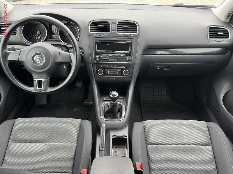 Volkswagen Golf (2012) 1.2TSI, ČR, servis.kniha - fotka 8 z 17