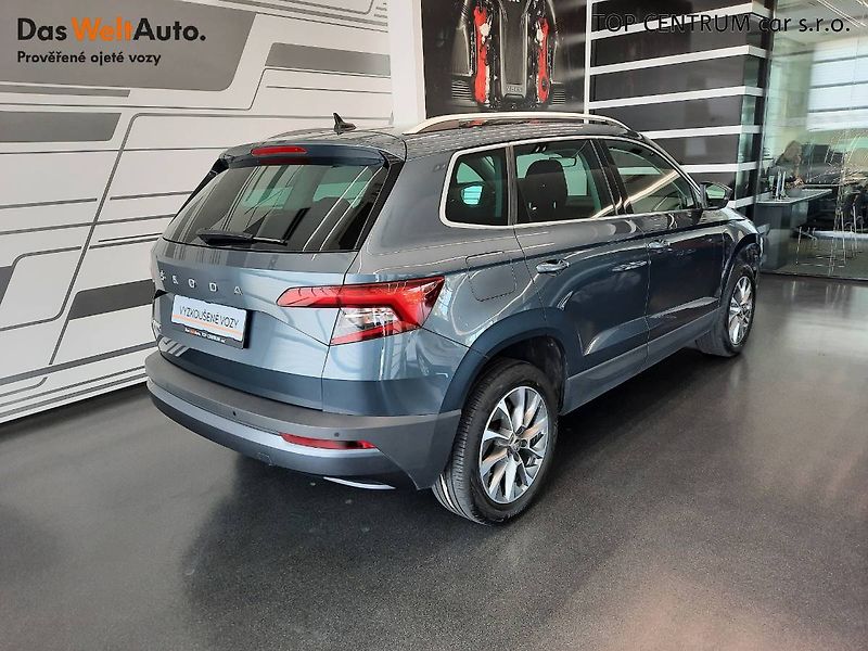 Škoda Karoq (2022) 1.5 TSI (110kW/150k) DSG - fotka 2 z 25