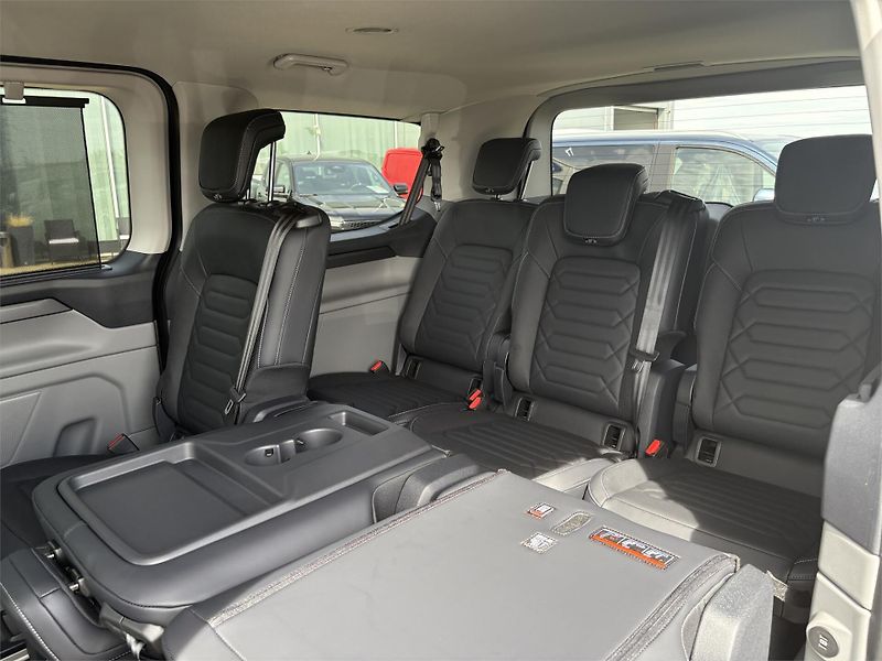 Ford Tourneo Custom (2025) Titanium X L1, Tourneo, 2.0 Ec - fotka 14 z 19