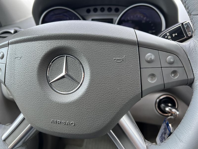 Mercedes-Benz Třídy M ML 320CDi AMG PAKET AUTOMAT - fotka 18 z 47