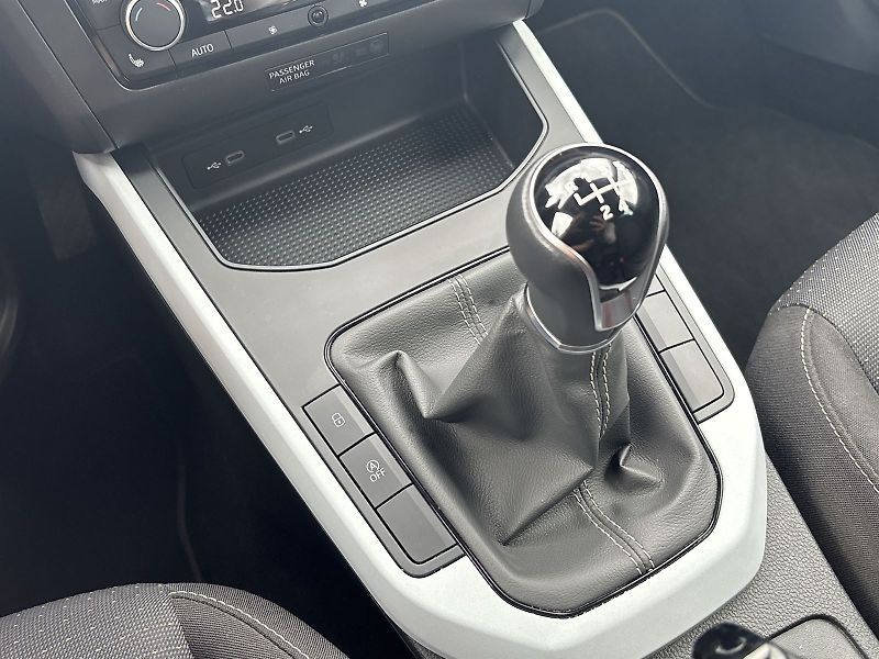 Seat Arona (2022) 1.0 TSI Style - fotka 15 z 27