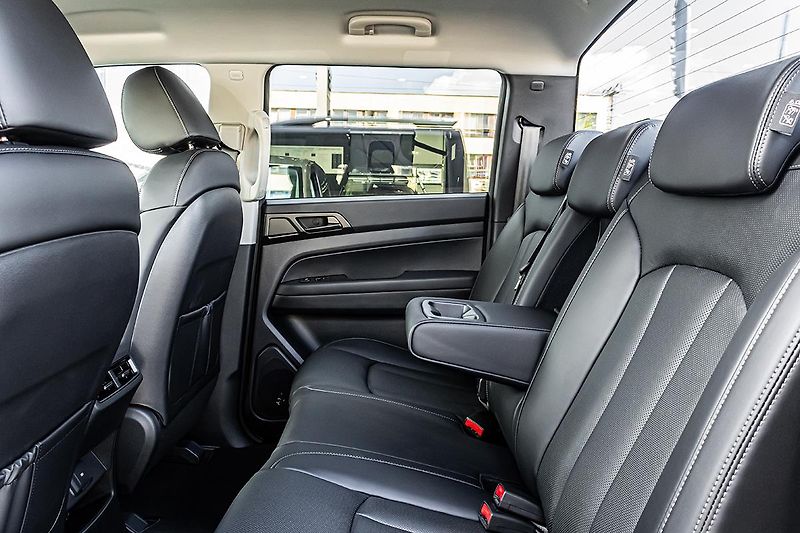 SsangYong Musso (2026) 2,2 e-XDI 4WD AT PREMIUM+  Gra - fotka 20 z 20