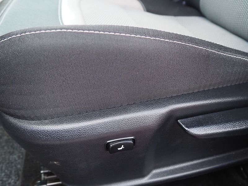 Kia Ceed (2018) 1.6 CRDi, 100 kW, 1. Maj ČR - fotka 20 z 43