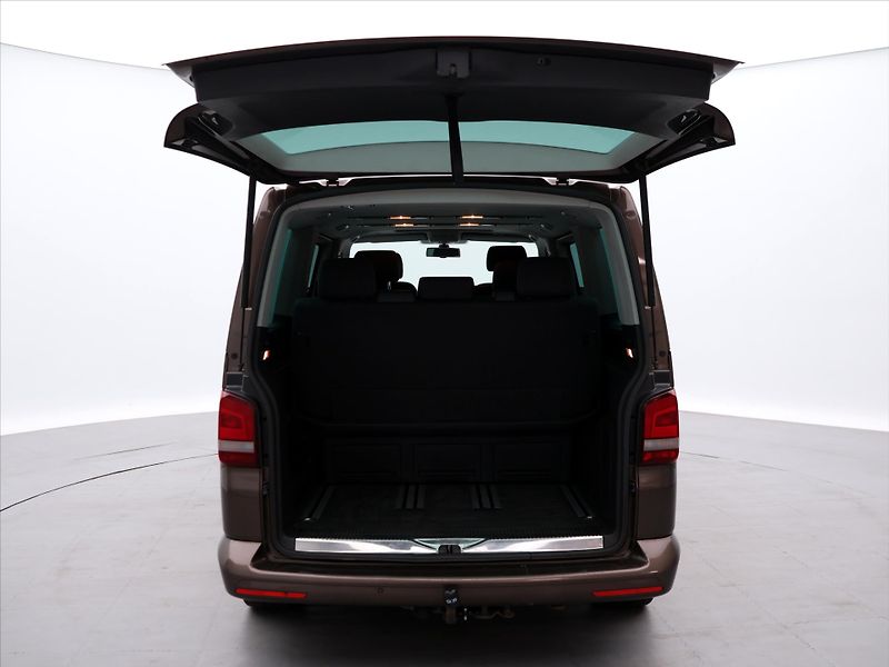 Volkswagen Multivan 2,0 TDI 4Motion DSG Comfortlin - fotka 9 z 28