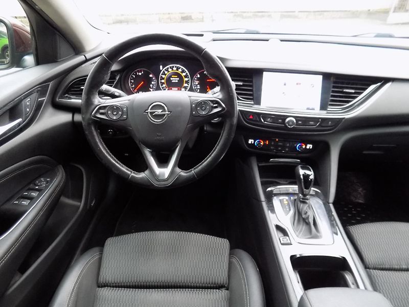 Opel Insignia (2018) 2.0 CDTI AUTOMAT  - fotka 11 z 12