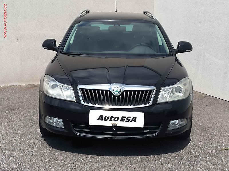 Škoda Octavia (2012) 1.4 TSI, ČR, servis.kniha - fotka 2 z 19