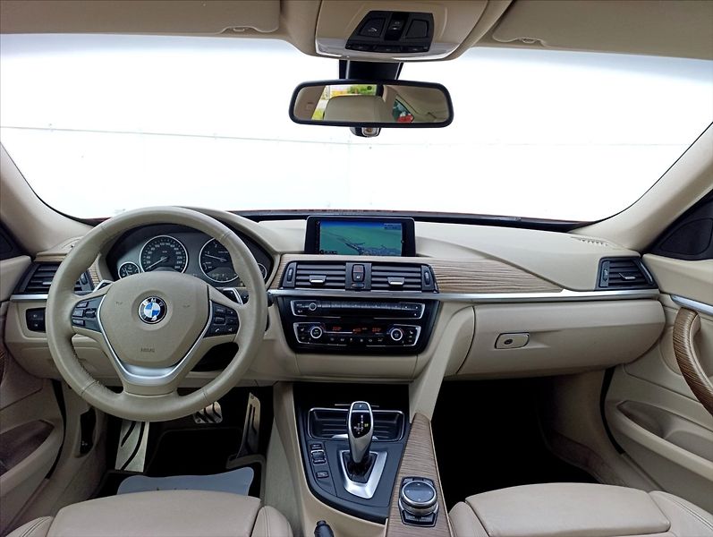 BMW Řada 3 2,0 325D GT Aut. kůže navi kam - fotka 16 z 39