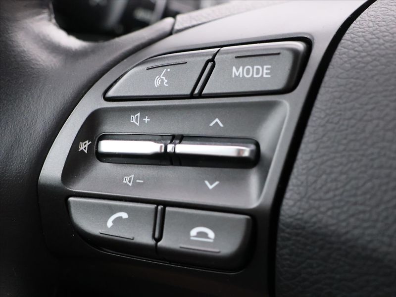 Hyundai i30 1,5 i Comfort Family CZ 2.Maj - fotka 17 z 31