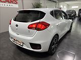 Kia Ceed 1,6   GDI KAMERA VÝHŘEV 61TKM - náhled 4
