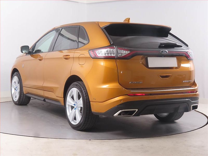 Ford Edge (2016) Titanium 2.0 Bi-TDCI, 4X4 - fotka 4 z 16