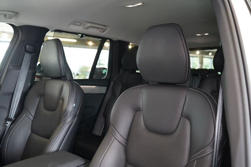 Volvo XC90 B5 PLUS Bright, Vzduch, 360° - fotka 21 z 50