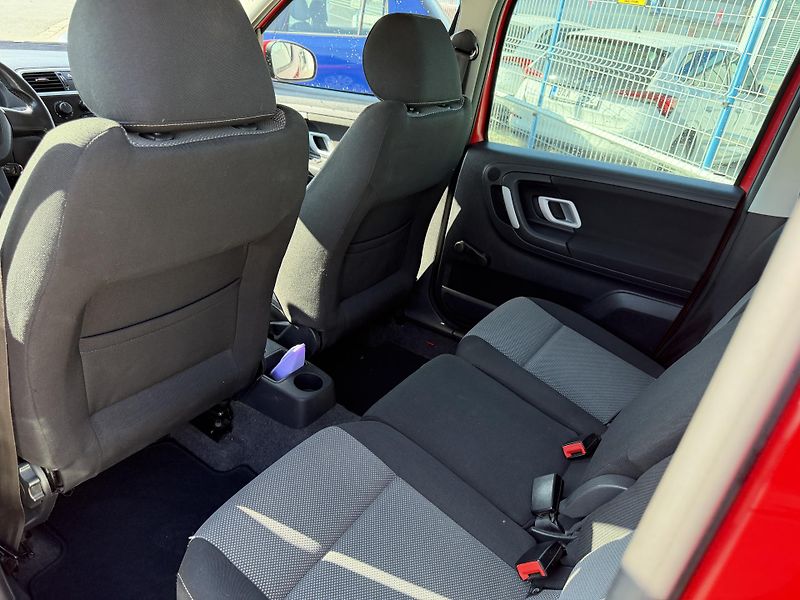 Škoda Roomster 1,4i 16V/63kW - KLIMA,ABS - fotka 31 z 59
