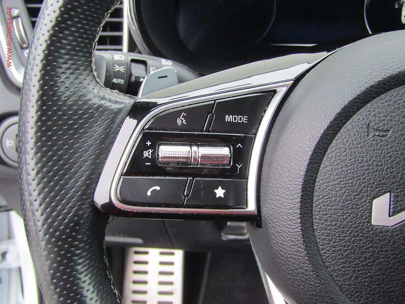 Kia Ceed (2022) 1.5 T-GDi, ČR, GT Line, AT - fotka 17 z 22