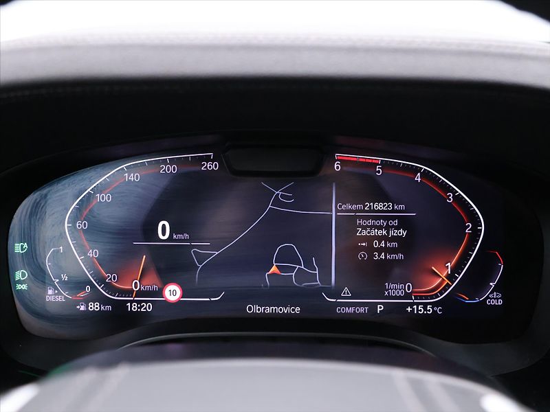 BMW Řada 5 3,0 530d 183kW xDrive Touring - fotka 18 z 35