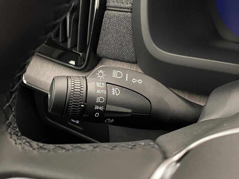 Volvo XC90 (2026) B5 AWD AUT BRIGHT PLUS 7míst - fotka 32 z 70