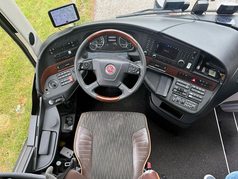 Setra (2015) S516HD TOP VÝBAVA + 980l - fotka 14 z 20