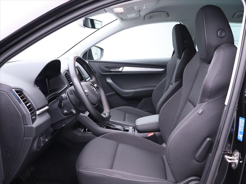 Škoda Karoq 2,0 TDI DSG DPH Ambition - fotka 13 z 38