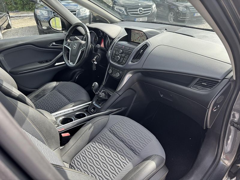 Opel Zafira (2012) TOURER 1.4T,7MÍST,2SADY KOL - fotka 29 z 40