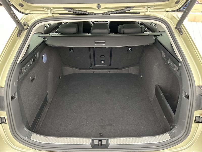 Škoda Superb 2.0 TDI 4x4 L & K - fotka 25 z 31