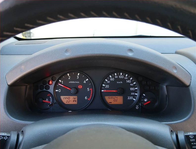 Nissan Navara (2008) 2.5 DCi, 4X4 - fotka 11 z 18