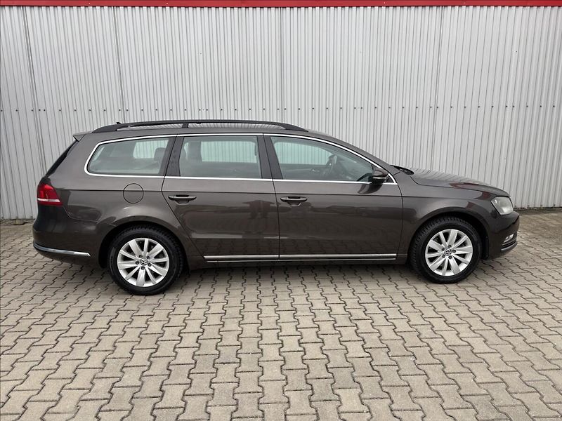Volkswagen Passat Variant 1,4 TSi Comfortline - fotka 6 z 13