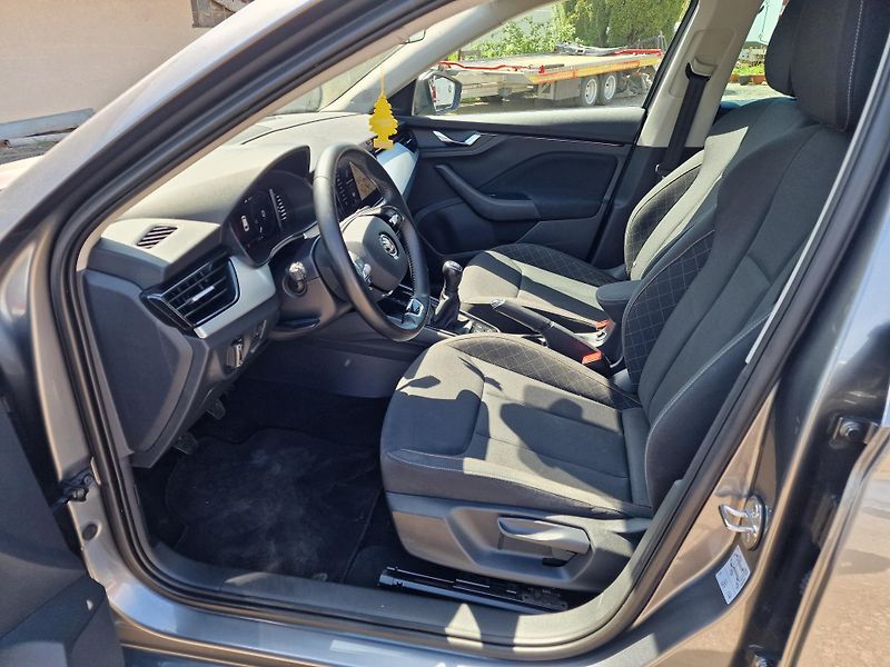Škoda Scala 1,0TSI 81KW STYLE VIRTUÁL  - fotka 7 z 19