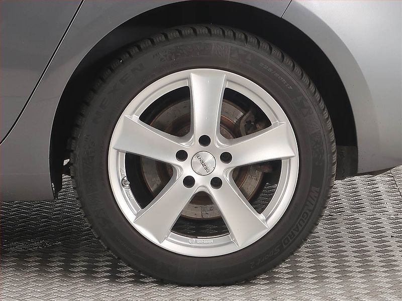 Opel Zafira (2017) 1.4 Turbo, LPG, 7 míst - fotka 14 z 21
