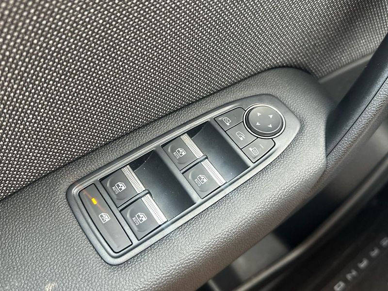 Mitsubishi Grandis (2026) INTENSE+ 1.3 DI-T MILD HYBRID - fotka 18 z 21