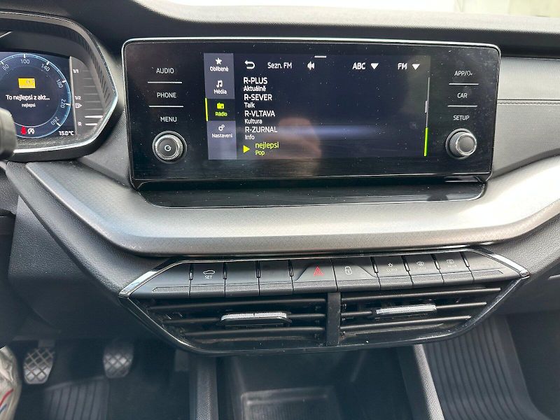 Škoda Octavia (2023) 2.0 TDI 85kW Ambition Combi - fotka 13 z 22