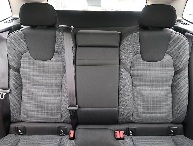 Volvo XC60 (2022) T6 Recharge - fotka 10 z 29