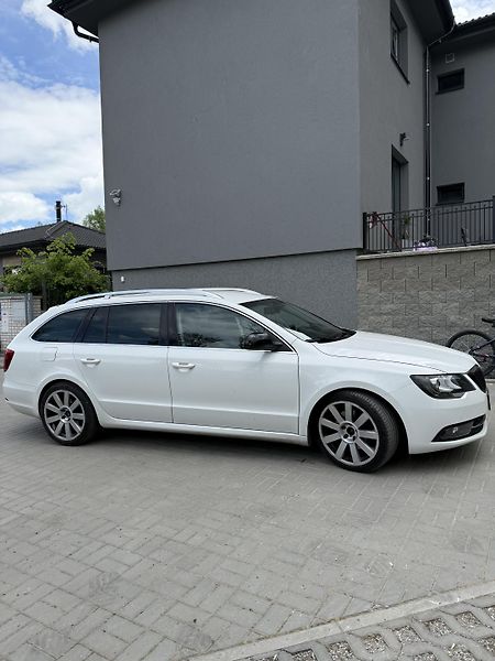 Škoda Superb (2013)  Škoda Superb facelift  - fotka 2 z 19