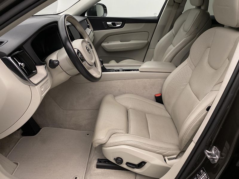 Volvo XC60 D4 AWD INSCRIPTION AUT  - fotka 3 z 45