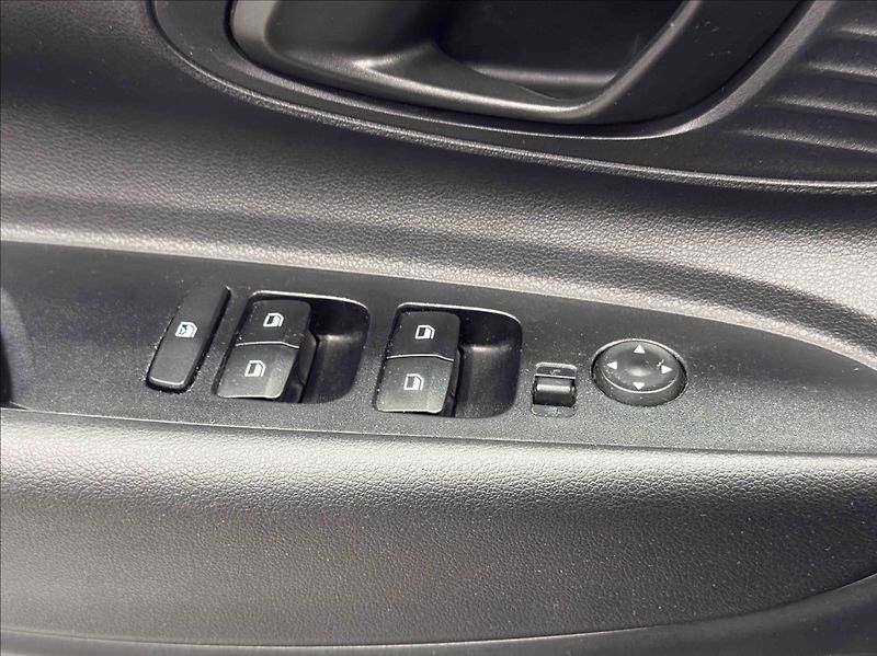 Hyundai i20 1,0 T-GDI COMFORT - fotka 9 z 16
