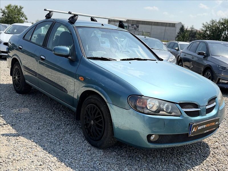 Nissan Almera 1,8 i - fotka 3 z 21