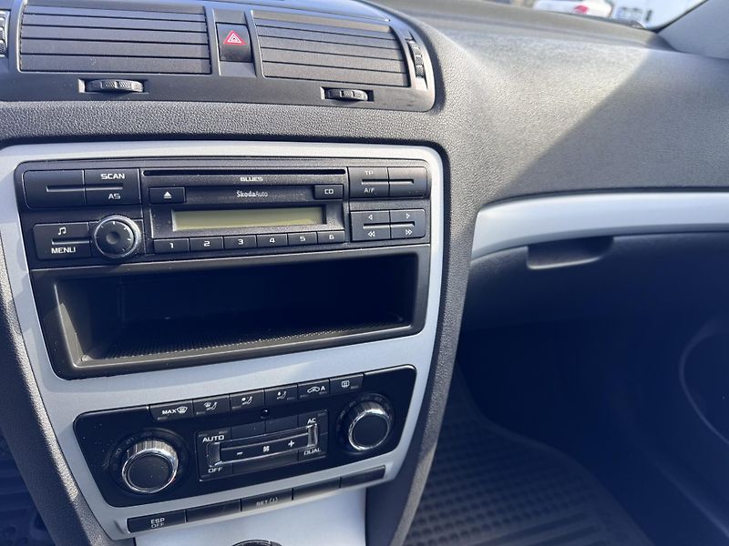 Škoda Octavia II 1.6 TDI,2009,1.Majitel,ČR - fotka 11 z 18