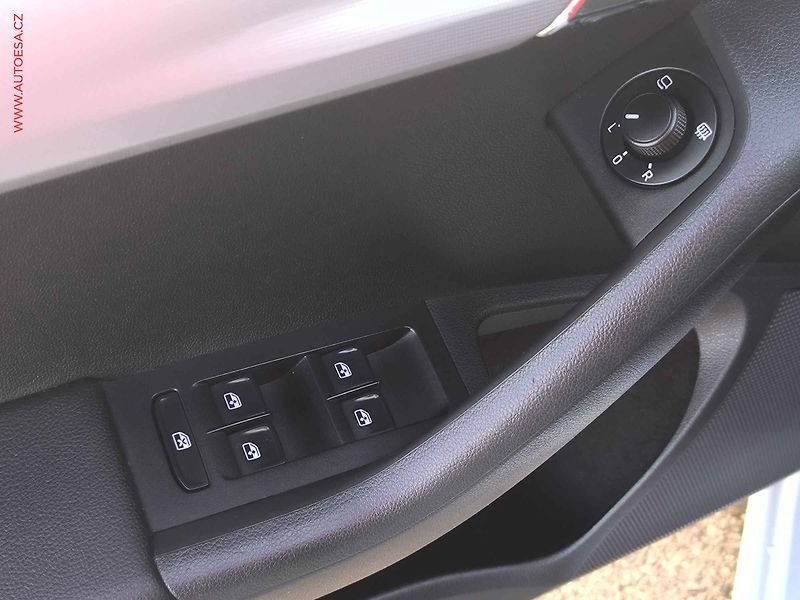 Škoda Octavia (2017) 1.6 TDi, Ambition - fotka 19 z 21