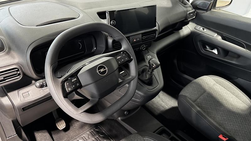 Opel Combo (2026) Elegance Plus L2H1 1.5CDTI MT6 - fotka 8 z 14