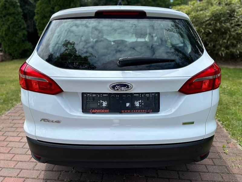 Ford Focus (2015) 1.0 EcoBoost 74kw - fotka 6 z 24