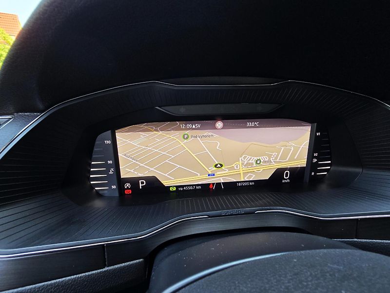 Škoda Superb 2.0TDi110KW DSG STYLE EXTRA ČR - fotka 39 z 43