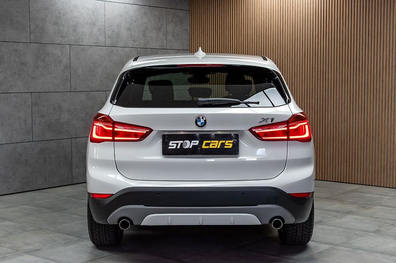 BMW X1 xDrive20d 140kW*SPORT LINE*ČR* - fotka 5 z 45