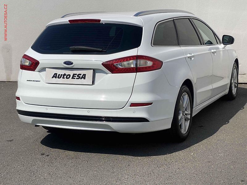 Ford Mondeo (2015) 2.0 TDCi, ČR, LED, park.čidla - fotka 4 z 16