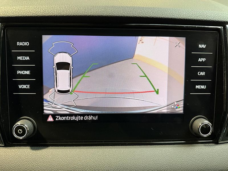 Škoda Karoq 1.5 TSI 110kW Style DSG - fotka 8 z 12