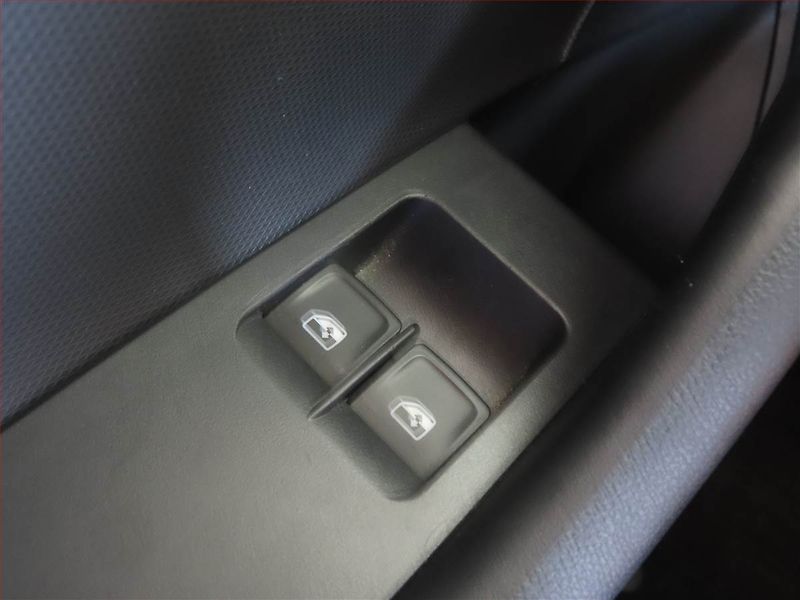 Škoda Rapid (2016) Ambition 1.2 TSI, ČR,1.maj - fotka 13 z 13